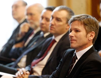 Am 26. Februar 2010 fand im Parlament eine Veranstaltung zum Thema &quot;Informations- und Kommunikationstechnologie&quot; statt.