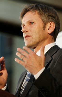 Am 21. September 2010 wurde in der Universit&auml;t Wien der Internet Summit Austria 2010 durch Staatssekret&auml;r Josef Ostermayer er&ouml;ffnet.