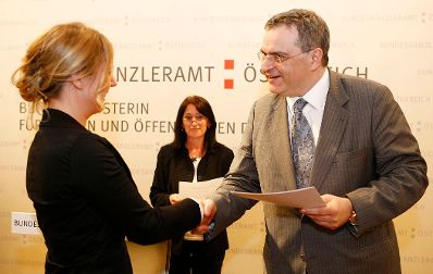 Am 12. Mai 2010 wurden im Bundeskanzleramt in Wien die Johanna-Dohnal-F&ouml;rderpreise an Dissertantinnen und Diplomandinnen, die ein technisches und/oder feministisches Studium absolvieren verliehen.