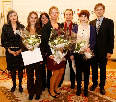 Am 12. Mai 2010 wurden im Bundeskanzleramt in Wien die Johanna-Dohnal-F&ouml;rderpreise an Dissertantinnen und Diplomandinnen, die ein technisches und/oder feministisches Studium absolvieren verliehen.