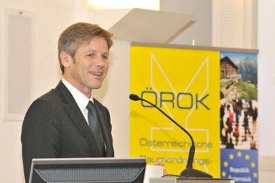 Am 13. Oktober 2011 er&ouml;ffnete Staatssekret&auml;r Josef Ostermayer die Enquete der &ouml;sterreichischen Raumordnungskonferenz (&Ouml;ROK) zum &Ouml;sterreichischen Raumentwicklungskonzept (&Ouml;REK) im Schloss Sch&ouml;nbrunn.