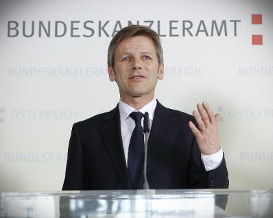 Am 21. M&auml;rz 2012 pr&auml;sentierte Staatssekret&auml;r Josef Ostermayer den 2. &Ouml;sterreichischen Baukulturreport im Volksgarten Pavillion.