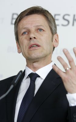 Am 21. M&auml;rz 2012 pr&auml;sentierte Staatssekret&auml;r Josef Ostermayer den 2. &Ouml;sterreichischen Baukulturreport im Volksgarten Pavillion.