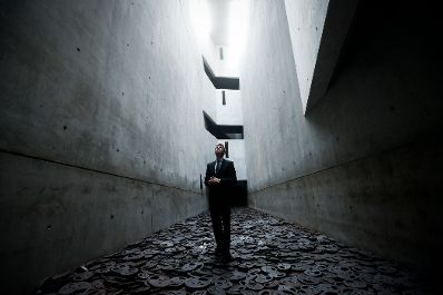 Kanzleramtsminister Josef Ostermayer (im Bild) am 14. Februar 2014 bei einem Besuch des j&uuml;dischen Museums in Berlin.