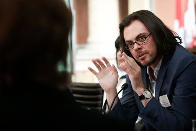 Am 26. M&auml;rz 2014 er&ouml;ffnete Kanzleramtsminister Josef Ostermayer die Bundes-PersonalleiterInnen-Tagung in der Universit&auml;t Wien. Im Bild Manuel Nagl (Donau-Universit&auml;t Krems).