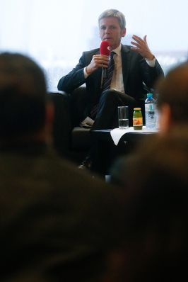 Am 7. Mai 2014 nahm Kunst- und Kulturminister Josef Ostermayer (im Bild) am 2. Casinos Austria Kultur Talk &bdquo;F&uuml;r die Kunst zu leben, von der Kunst zu leben&ldquo; im Justizcafe teil.