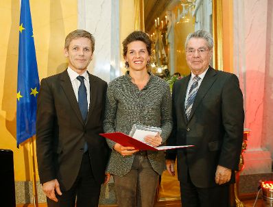 Am 20. J&auml;nner 2015 fand die &Uuml;berreichung des &Ouml;sterreichischen Kunstpreises 2014 mit Kunst -und Kulturminister Josef Ostermayer und Bundespr&auml;sident Heinz Fischer in der Pr&auml;sidentschaftskanzlei statt.