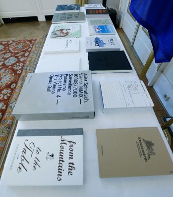 Am 4. M&auml;rz 2015 fand im Bundeskanzleramt die Staatspreisverleihung f&uuml;r die 'sch&ouml;nsten b&uuml;cher &ouml;sterreichs' statt.