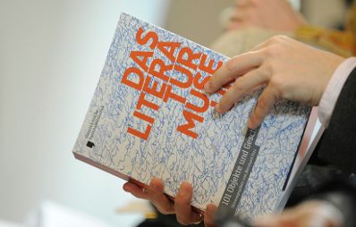 Am 17. April 2015 nahm Kunst- und Kulturminister Josef Ostermayer an der Pressekonferenz anl&auml;sslich der Er&ouml;ffnung des Literaturmuseums der &Ouml;sterreichischen Nationalbibliothek teil.