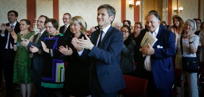 Am 11. Juni 2015 sprach Kunst- und Kulturminister Josef Ostermayer (im Bild) bei der Verleihung der Ehrendoktorw&uuml;rde an Ruth Kl&uuml;ger.