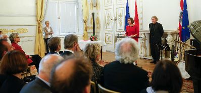 Am 15. September 2015 &uuml;berreichte Kunst- und Kulturminister Josef Ostermayer die Urkunde, mit der Schauspieler Joseph Lorenz der Berufstitel Kammerschauspieler verliehen wurde.