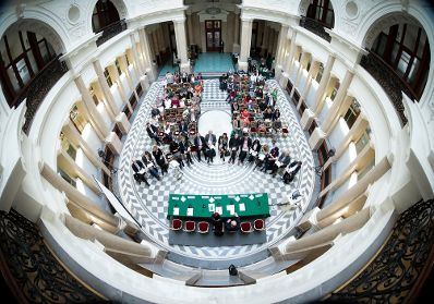 Am 5. Oktober 2015 fand eine &ouml;ffentliche Sitzung der Bioethikkommission mit dem Thema &bdquo;Medizin und &Ouml;konomie &ndash; ein Tabu?&ldquo; statt.