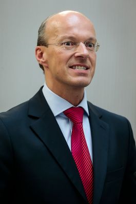 Am 5. Oktober 2015 fand eine &ouml;ffentliche Sitzung der Bioethikkommission mit dem Thema &bdquo;Medizin und &Ouml;konomie &ndash; ein Tabu?&ldquo; statt. Im Bild Michael Wolzt, Medizinische Universit&auml;t Wien.