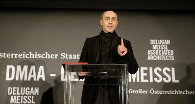 Am 8. Oktober 2015 lud Kunst- und Kulturminister Josef Ostermayer zur Verleihung des Gro&szlig;en &Ouml;sterreichischen Staatspreises 2015 an Elke Delugan-Meissl und Roman Delugan (im Bild) im Gartenbaukino ein.