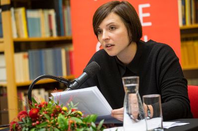 Am 11. Oktober 2015 verlieh Kunst- und Kulturminister Josef Ostermayer den Erich Fried Preis an die Autorin Dorothee Elmiger (im Bild).