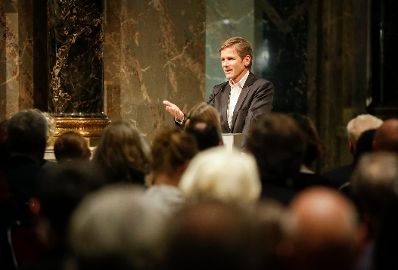 Am 19. Oktober 2015 er&ouml;ffnete Kunst- und Kulturminister Josef Ostermayer (im Bild) die Ausstellung Joseph Cornell im Kunsthistorischen Museum.