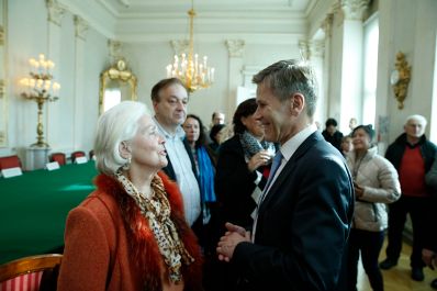 Am 26. Oktober 2015 empfing Kanzleramtsminister Josef Ostermayer im Rahmen des Nationalfeiertages Besucherinnen und Besucher im Bundeskanzleramt.