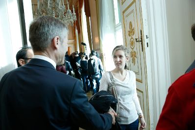 Am 26. Oktober 2015 empfing Kanzleramtsminister Josef Ostermayer im Rahmen des Nationalfeiertages Besucherinnen und Besucher im Bundeskanzleramt.