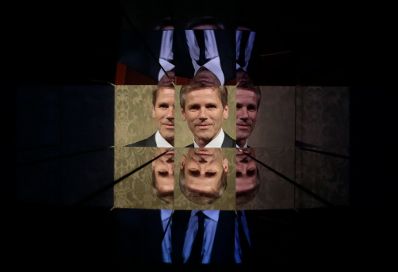 Am 20. November 2015 er&ouml;ffnete Kunst- und Kulturminister Josef Ostermayer (im Bild) die Ausstellung &quot;Olafur Eliasson: Baroque Baroque&quot; im Winterpalais.