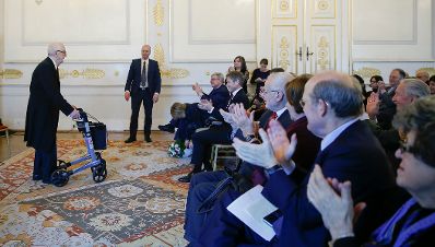 Am 12. Februar 2016 &uuml;berreichte Kunst- und Kulturminister Josef Ostermayer das Gro&szlig;e Ehrenzeichen f&uuml;r Verdienste um die Republik &Ouml;sterreich an Hellmuth Matiasek (im Bild).