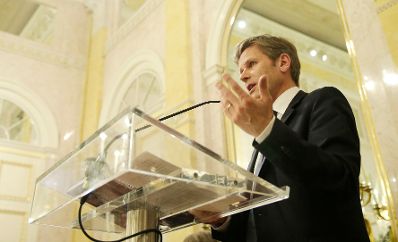 Am 17. M&auml;rz 2016 er&ouml;ffnete Kunst- und Kulturminister Josef Ostermayer (im Bild) die Ausstellung des K&uuml;nstlers Anselm Kiefer in der Albertina.