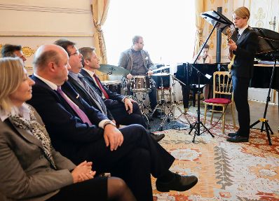 Am 22. April 2016 bestellte der Bundeskanzler Vertreterinnen und Vertreter der Wirtschaft zu Mitgliedern der bei der Bundesanstalt &quot;Statistik &Ouml;sterreich&quot; eingerichteten Wirtschaftskurie.