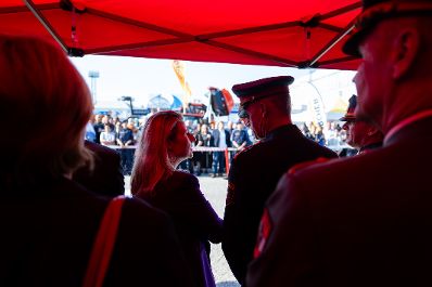 Am 19. September 2024 nahm Bundesministerin Susanne Raab (l.) am 70. Gemeindetag teil.