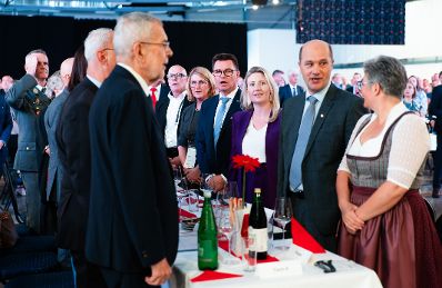 Am 19. September 2024 nahm Bundesministerin Susanne Raab (2.v.r.) am 70. Gemeindetag teil.