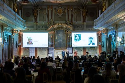 Am 5. November 2024 nahm Bundesministerin Susanne Raab am Gala-Abend der MedienL&Ouml;WINNEN 2024 im Haus der Industrie teil.