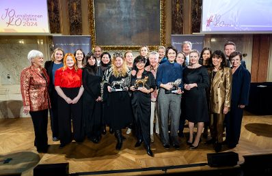 Am 5. November 2024 nahm Bundesministerin Susanne Raab am Gala-Abend der MedienL&Ouml;WINNEN 2024 im Haus der Industrie teil.