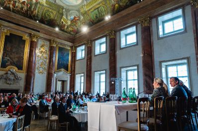 Am 11. November 2024 nahm Bundesministerin Susanne Raab (im Bild) an der Trans Atlantic Podiumsdiskussion teil.