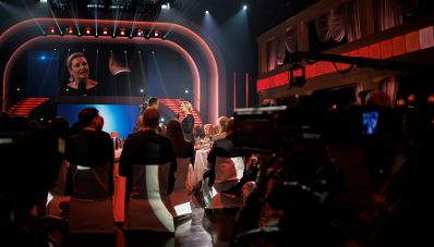 Am 15. November 2024 nahm Bundesministerin Susanne Raab (im Bild) an der Gala f&uuml;r LICHT INS DUNKEL teil.