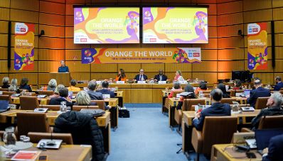 Am 22. November 2024 nahm Bundesministerin Susanne Raab anl&auml;sslich der Kampagne &bdquo;Orange the World&ldquo; einer weltweiten Aktion &bdquo;16 Tage gegen Gewalt an Frauen&ldquo;, an einer Veranstaltung im Vienna International Centre teil.
