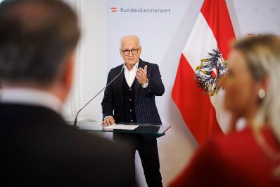 Am 29. November 2024 bestellte Bundesministerin Susanne Raab (r.), Herrn Kurt Faist (l.) zum Mitglied der bei der Bundesanstalt &quot;Statistik &Ouml;sterreich&quot; eingerichteten Wirtschaftskurie. Damit hat er das Recht, die Bezeichnung &quot;Kommerzialrat f&uuml;r die Statistik&quot; zu f&uuml;hren.