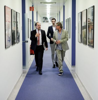 Am 16. Juli 2019 besuchte Bundesminister Alexander Schallenberg (l.) das Leopold Museum. Im Bild mit dem Direktor Hans Peter Wipplinger (r.).