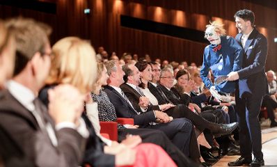 Am 17. Juli 2019 reiste Bundesminister Alexander Schallenberg (im Bild) anl&auml;sslich der Er&ouml;ffnung der Bregenzer Festspiele nach Bregenz.