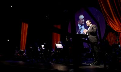 Am 17. Juli 2019 reiste Bundesminister Alexander Schallenberg (im Bild) anl&auml;sslich der Er&ouml;ffnung der Bregenzer Festspiele nach Bregenz.