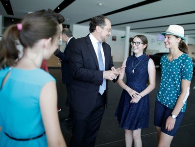 Am 17. Juli 2019 reiste Bundesminister Alexander Schallenberg (m.l.) anl&auml;sslich der Er&ouml;ffnung der Bregenzer Festspiele nach Bregenz.