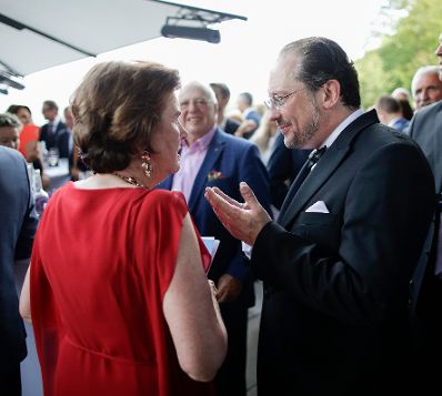 Am 26. Juli 2019 reisten Bundeskanzlerin Brigitte Bierlein und Bundesminister Alexander Schallenberg anl&auml;sslich der Er&ouml;ffnung der Salzburger Festspiele nach Salzburg. Im Bild Bundesminister Alexander Schallenberg (r.) mit der Pr&auml;sidentin der Salzburger Festspiele Helga Rabl-Stadler (l.).