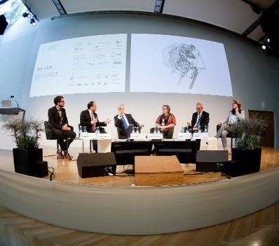 Am 27. August 2019 nahm Bundesminister Alexander Schallenberg am Forum Alpbach teil. Im Bild beim Panel: &bdquo;Brexit: Aufbruch ins Ungewisse&ldquo;.