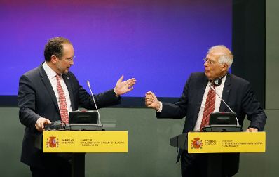 Am 5. September 2019 trifft Bundesminister Alexander Schallenberg (l.) den spanischen Au&szlig;enminister Josep Borrell (r.).