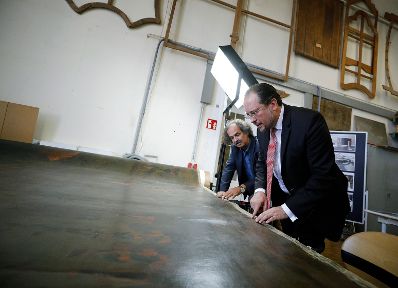 Am 12. September 2019 besuchte Bundesminister Alexander Schallenberg die Restaurationswerkst&auml;tten des Bundesdenkmalamtes.