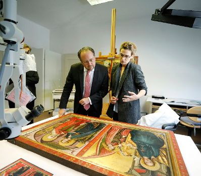 Am 12. September 2019 besuchte Bundesminister Alexander Schallenberg die Restaurationswerkst&auml;tten des Bundesdenkmalamtes.