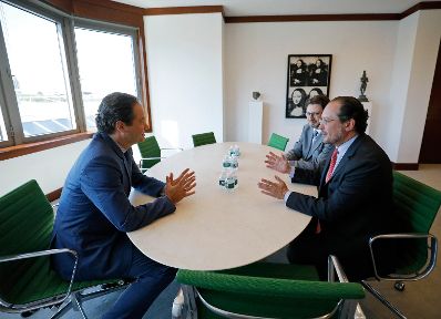 Am 24. September 2019 setzte Bundesminister Alexander Schallenberg (r.) seiner Reise anl&auml;sslich der UN-Generalversammlung nach New York fort. Im Bild mit Max Hollein (l.), Direktor des Metropolitan Museums.