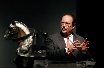 Am 2. Oktober 2019 besuchte Bundesminister Alexander Schallenberg (im Bild) New York. Im Bild bei der Er&ouml;ffnung der Ausstellung &bdquo;The Last Knight&ldquo; im Metropolitan Museum of Art.