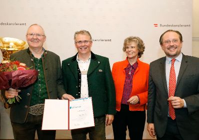 Am 29. November 2019 fand der Festakt 10-J&auml;hriges Jubil&auml;um der Ratifizierung der UNESCO Konvention und Verleihung der Urkunden an die Aufnahme Immaterielles Kulturerbe.