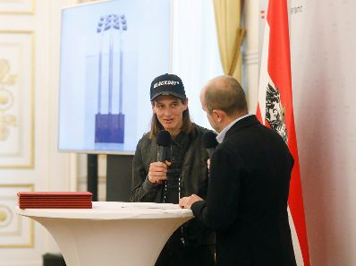 Am 6. Dezember 2019 nahm Bundesminister Alexander Schallenberg an der Verleihung der &quot;outstanding artist awards&quot; im Bundeskanzleramt teil.