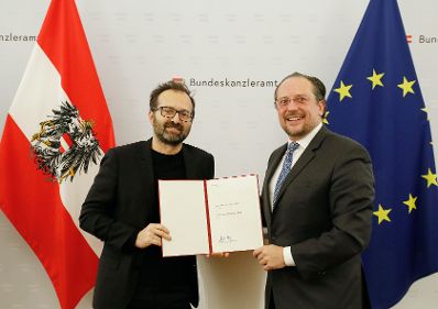 Am 6. Dezember 2019 nahm Bundesminister Alexander Schallenberg an der Verleihung der &quot;outstanding artist awards&quot; im Bundeskanzleramt teil.