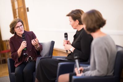 Am 14. Oktober 2019 hat Bundesministerin Ines Stilling die K&auml;the Leichter-Preise verliehen.