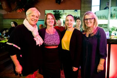 Am 17. Oktober 2019 war Bundesministerin Ines Stilling in der Frauenberatungsstelle Mostviertel in Amstetten zu Gast, wo das 30-j&auml;hrige Bestehen der Einrichtung gefeiert wurde. Im Bild (v.l.n.r.) Ursula Puchebner, B&uuml;rgermeisterin von Amstetten, Gesch&auml;ftsf&uuml;hrerin Sonja Mille, Bundesministerin Ines Stilling und Landesr&auml;tin Ulrike K&ouml;nigsberger-Ludwig.